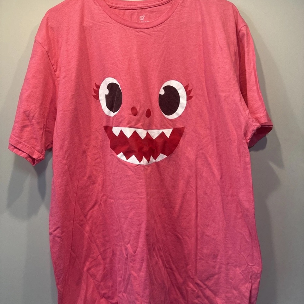 Baby Shark Live! Family Tour Family - Mom Tee NEW Pinkfong OFFICIAL 2XL